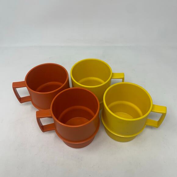 Vintage Tupperware Made In USA 4pc Cup Set - Picture 4 of 6